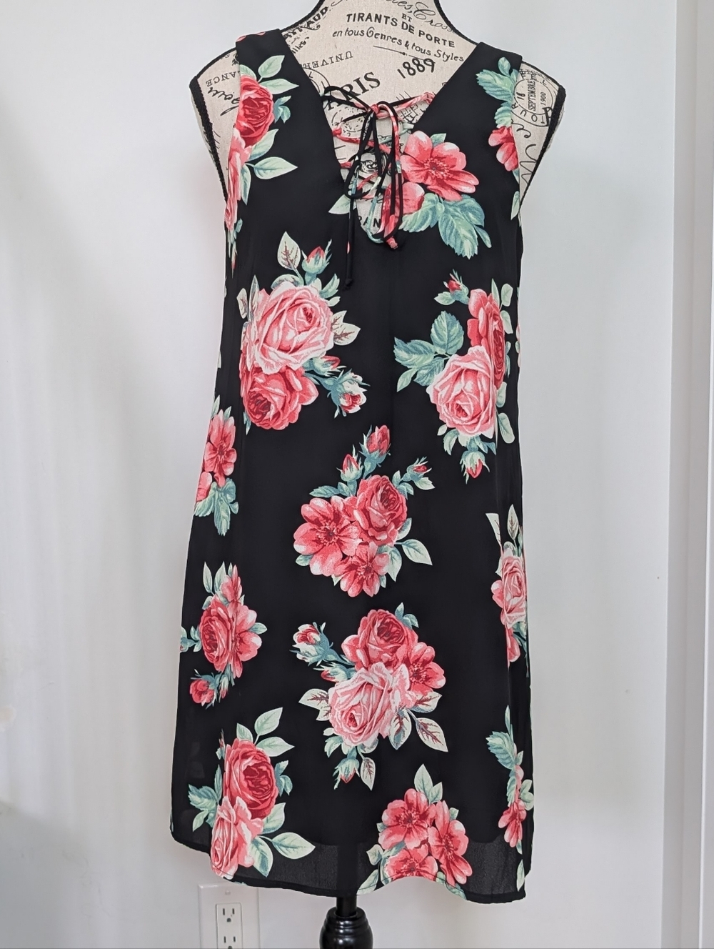 EVERLY | Women's Black Floral Sleeveless Tie-Up V-Neck Full Lined Mini Dress